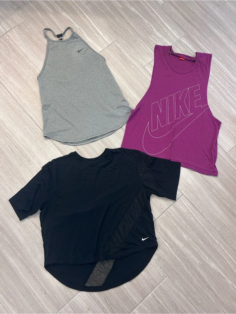Nike Women’s Tank & Tee Set - Gray, Purple, Black sz small